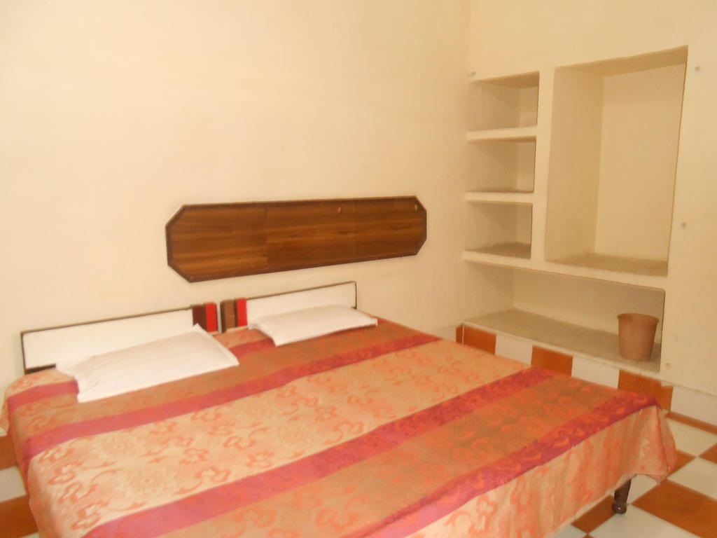 Gaurav Guest House Mathura Eksteriør bilde