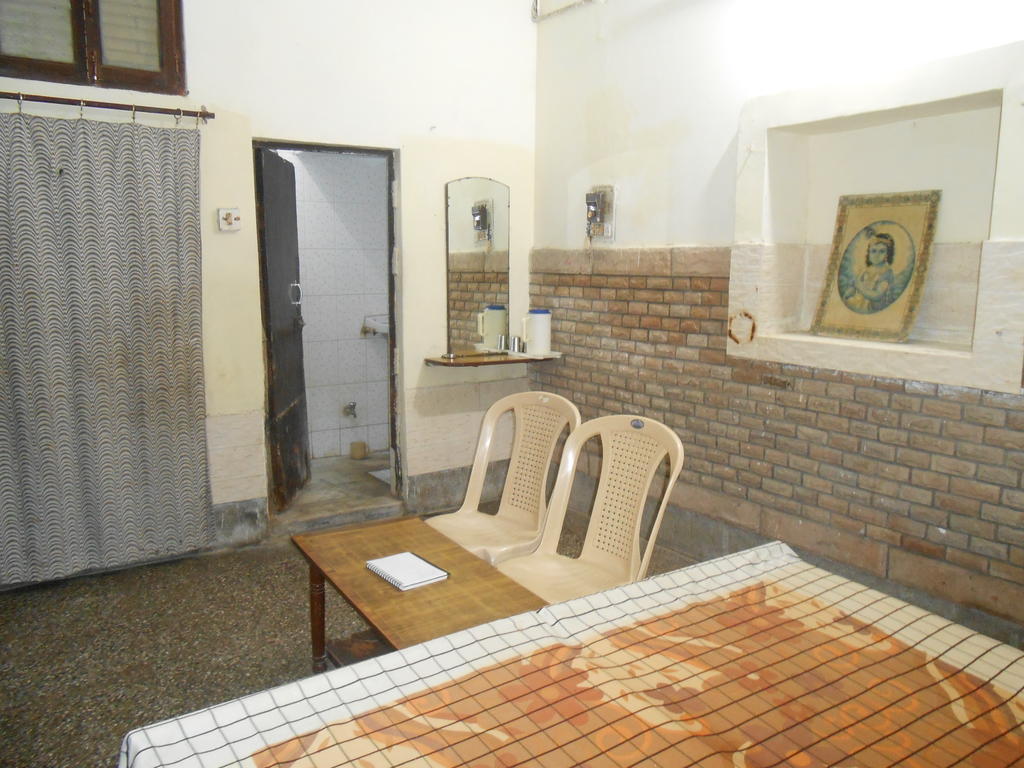 Gaurav Guest House Mathura Eksteriør bilde
