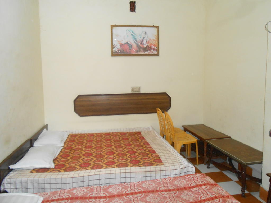 Gaurav Guest House Mathura Eksteriør bilde