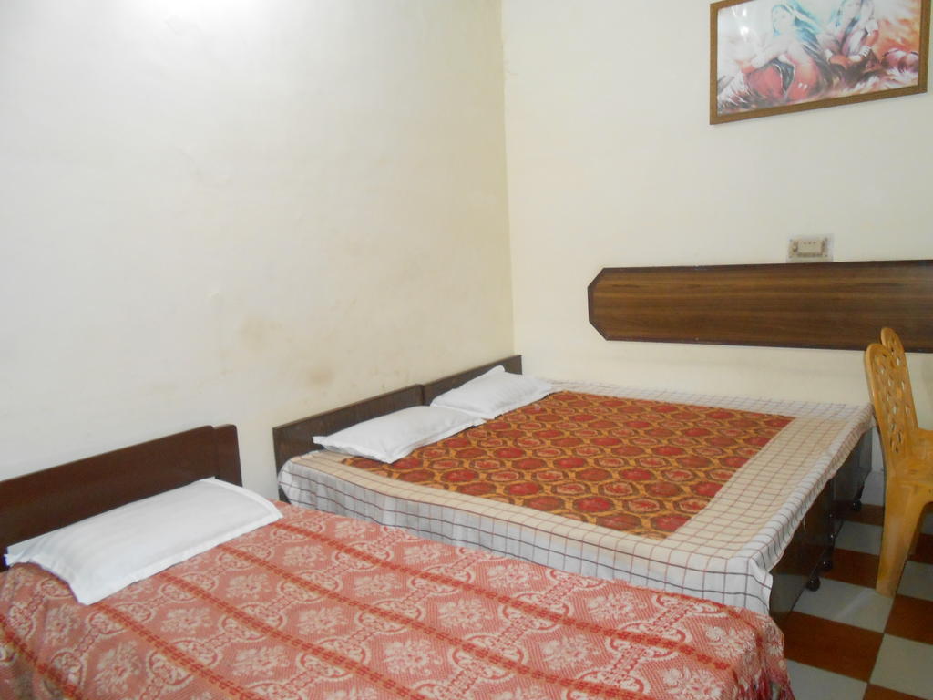 Gaurav Guest House Mathura Eksteriør bilde