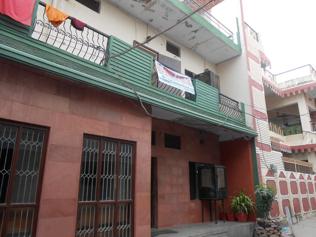 Gaurav Guest House Mathura Eksteriør bilde